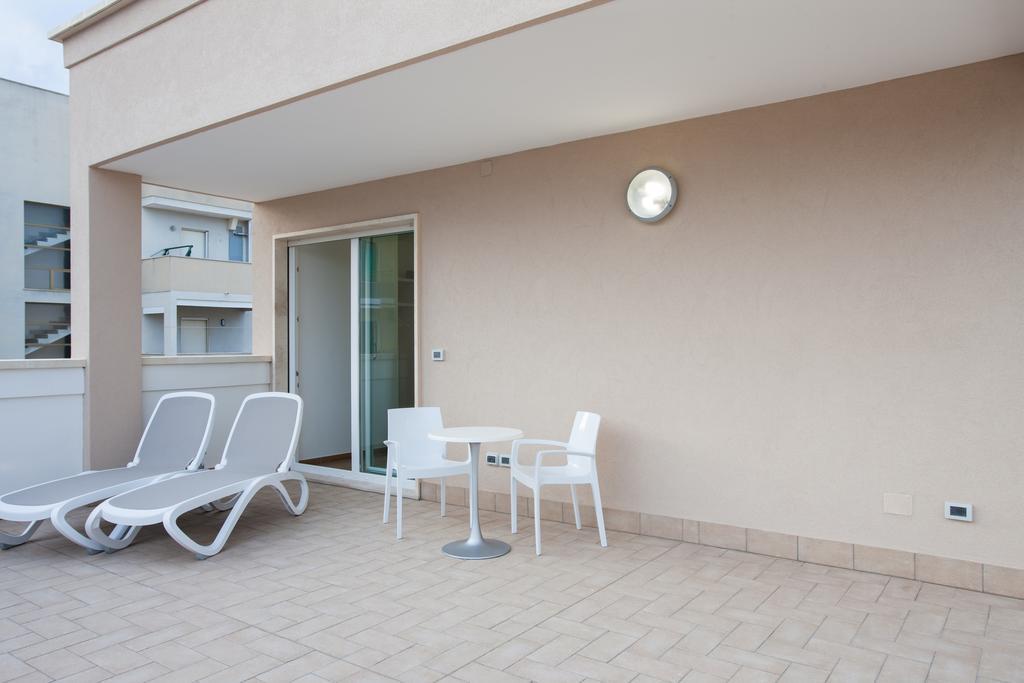 La Casa Del Turista Bed & Breakfast Gallipoli Exterior photo